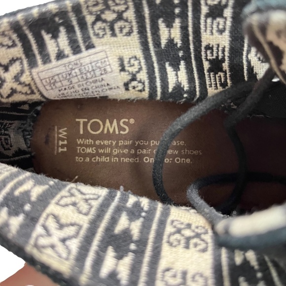 TOMS Genuine Leather Solid Black Suede Wedge Ankle Boots Booties Shoes sz 11 - Picture 14 of 16